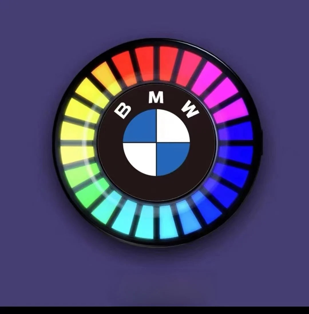 LED-autolamp met muzieksynchronisatie en logo (met aromadiffuser)